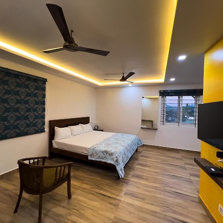 Jp Residency Hotel เยลาคีรี ภายนอก รูปภาพ