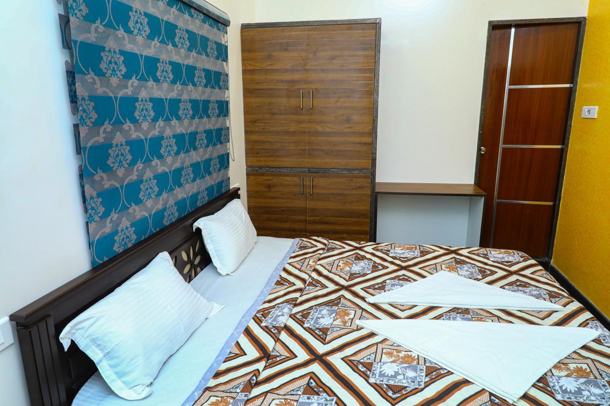 Jp Residency Hotel เยลาคีรี ภายนอก รูปภาพ