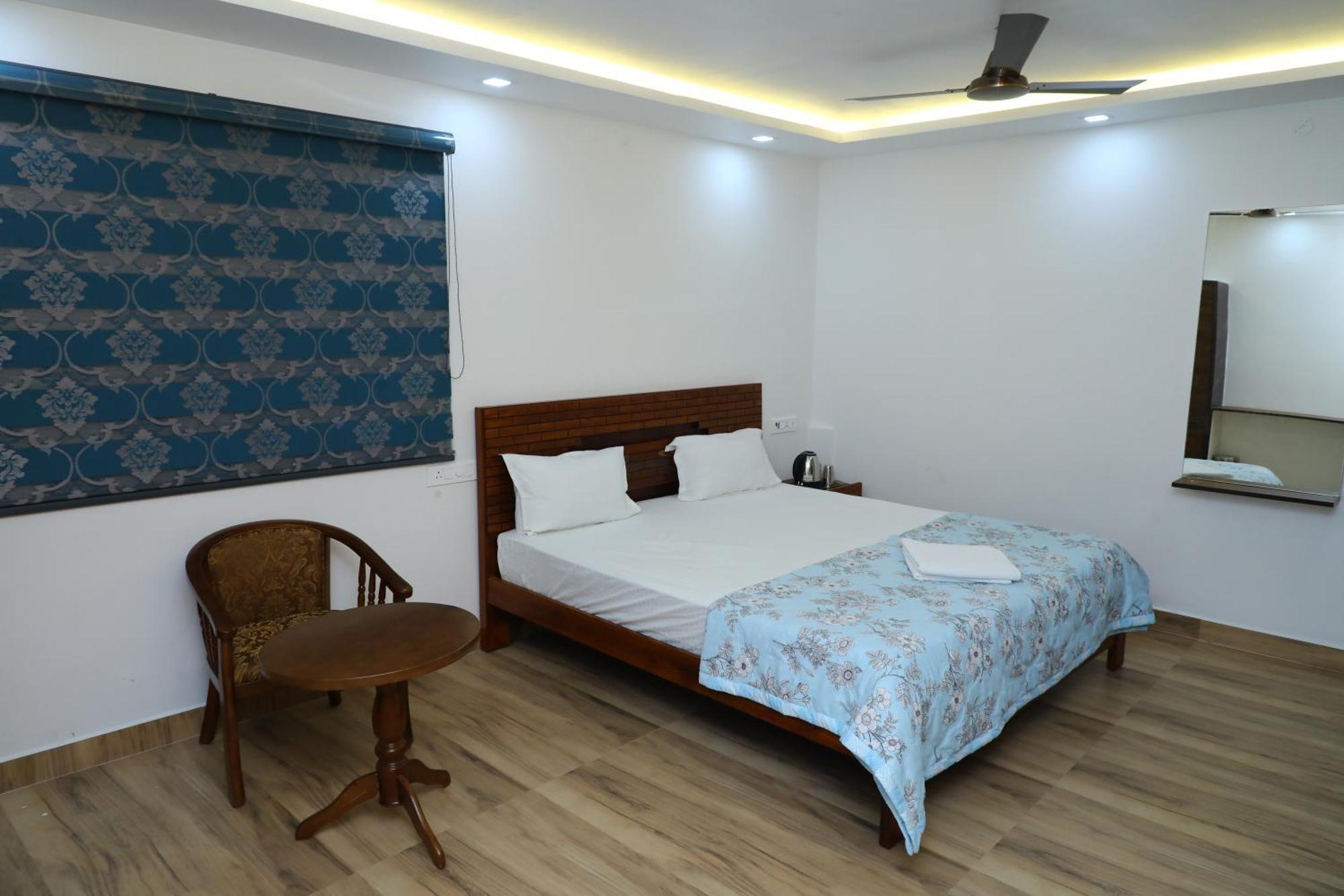 Jp Residency Hotel เยลาคีรี ภายนอก รูปภาพ