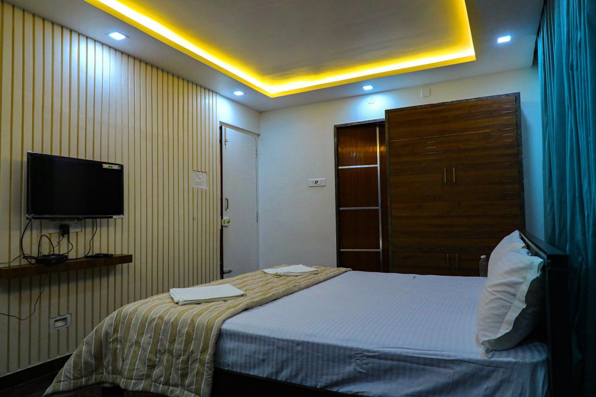 Jp Residency Hotel เยลาคีรี ภายนอก รูปภาพ