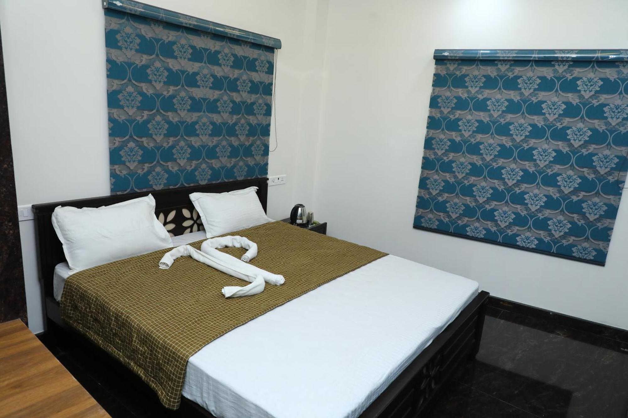 Jp Residency Hotel เยลาคีรี ภายนอก รูปภาพ