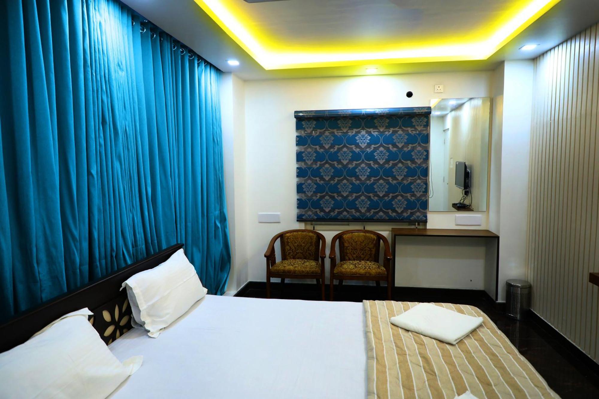 Jp Residency Hotel เยลาคีรี ภายนอก รูปภาพ